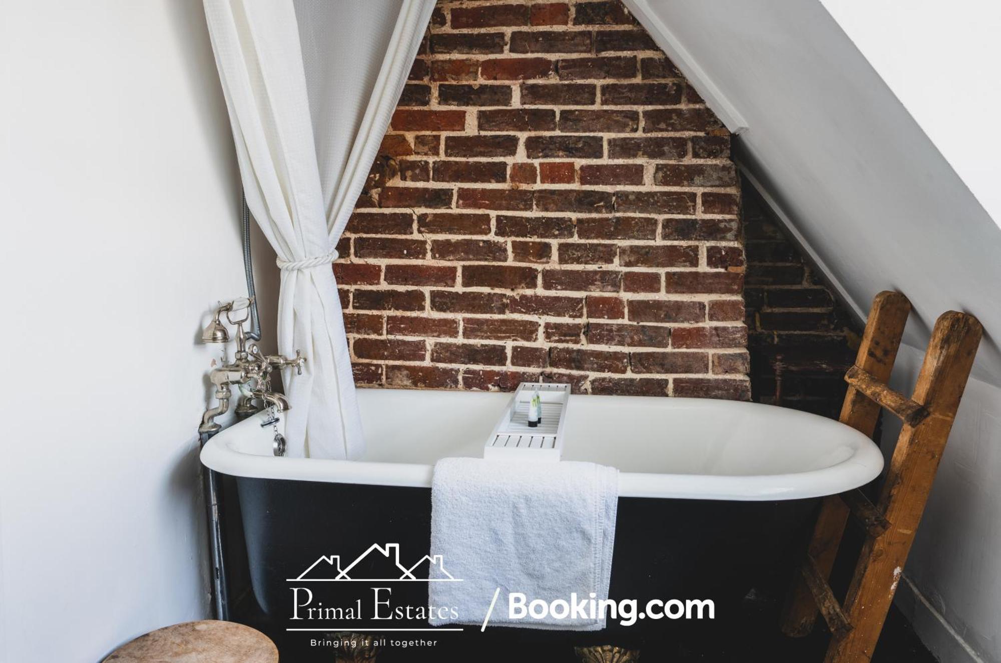 Primal Estates Brighton: Three-bedroom Townhouse With Roof Terrace Apartment *