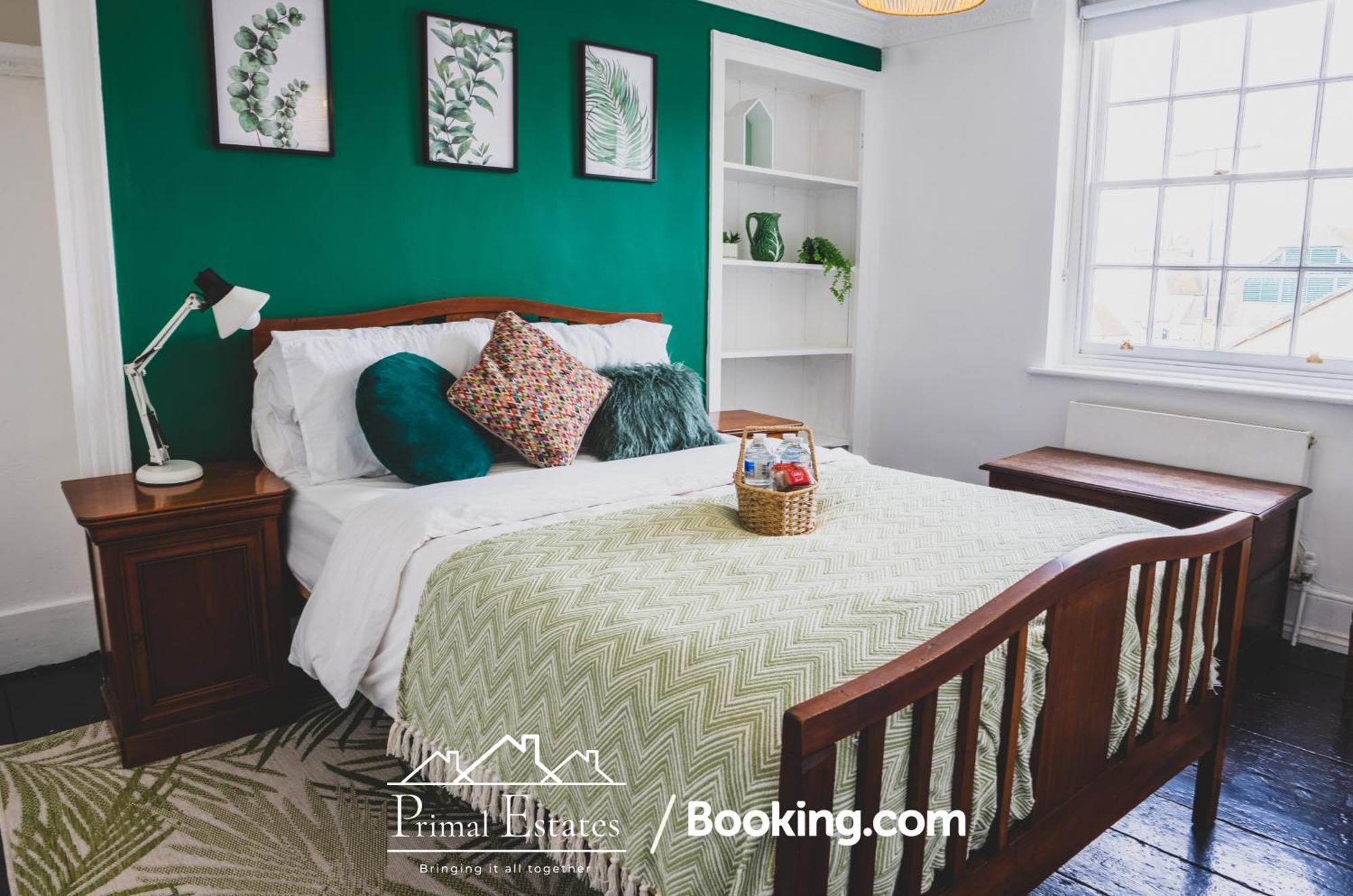 Primal Estates Brighton: Three-bedroom Townhouse With Roof Terrace Brighton