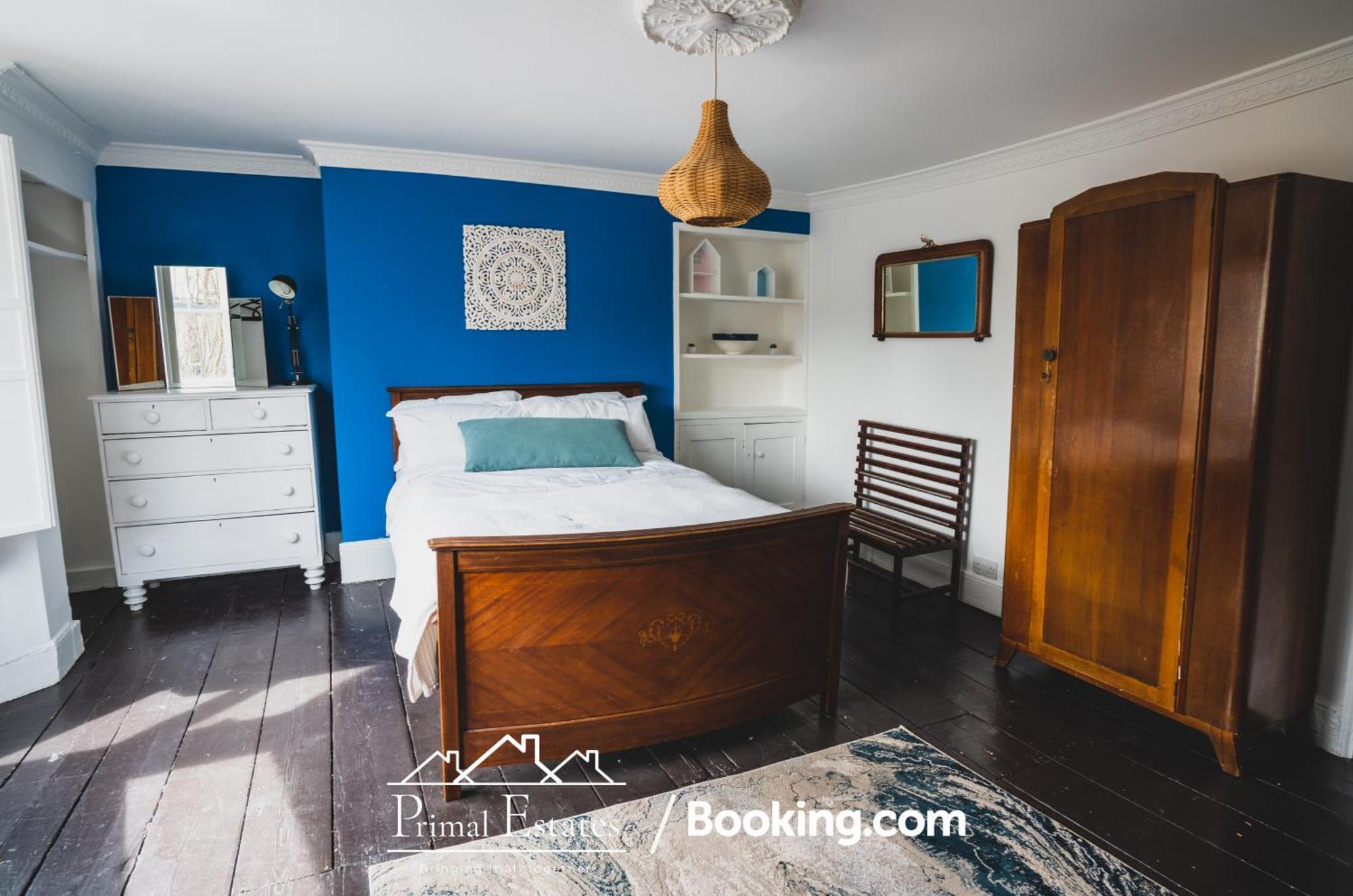 Primal Estates Brighton: Three-bedroom Townhouse With Roof Terrace * Brighton