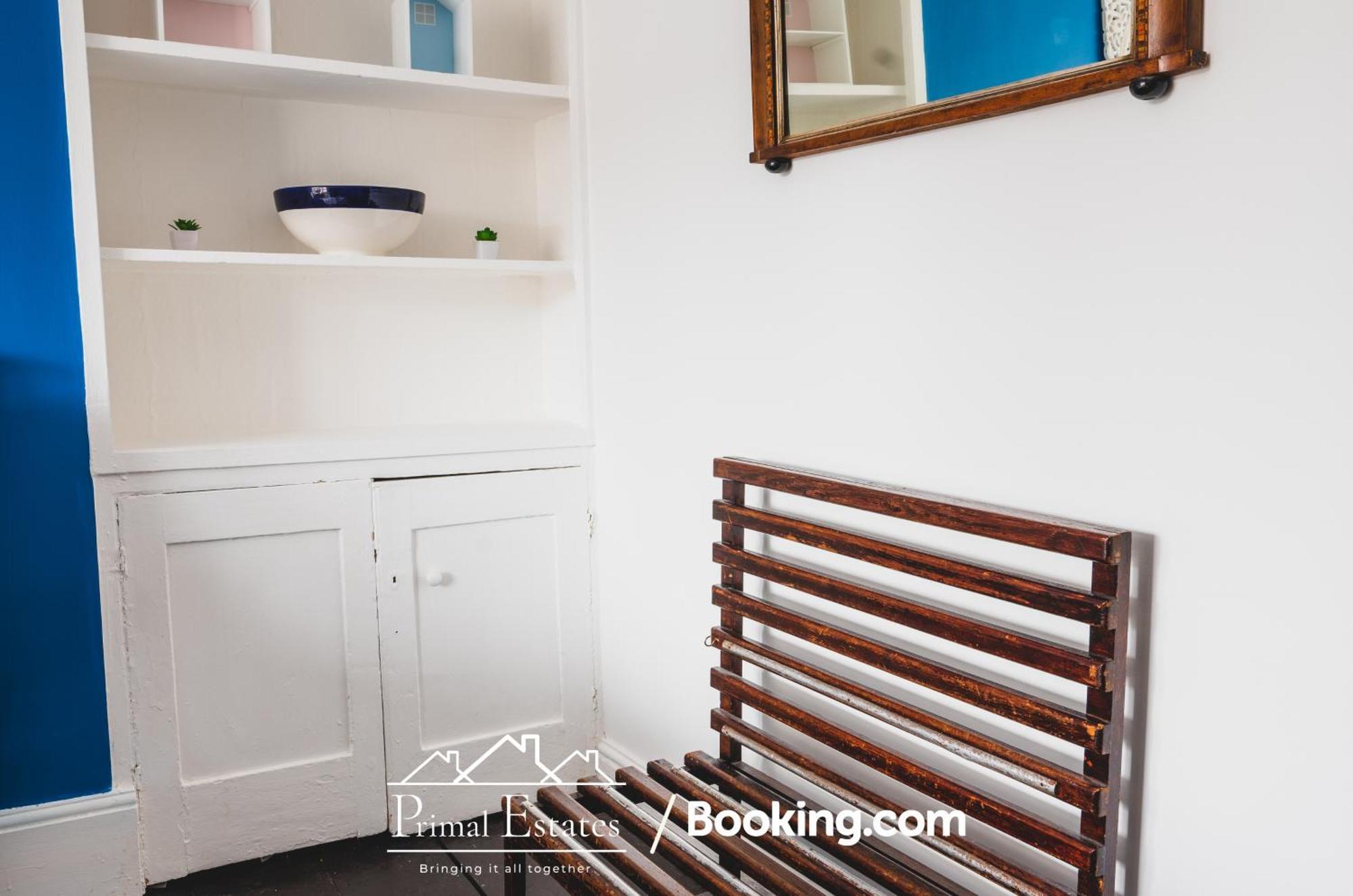 Primal Estates Brighton: Three-bedroom Townhouse With Roof Terrace *