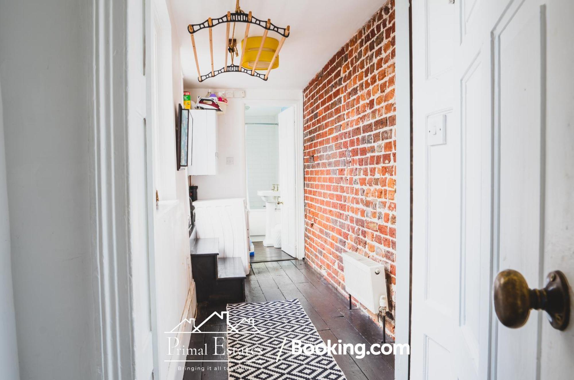 Primal Estates Brighton: Three-bedroom Townhouse With Roof Terrace * Brighton