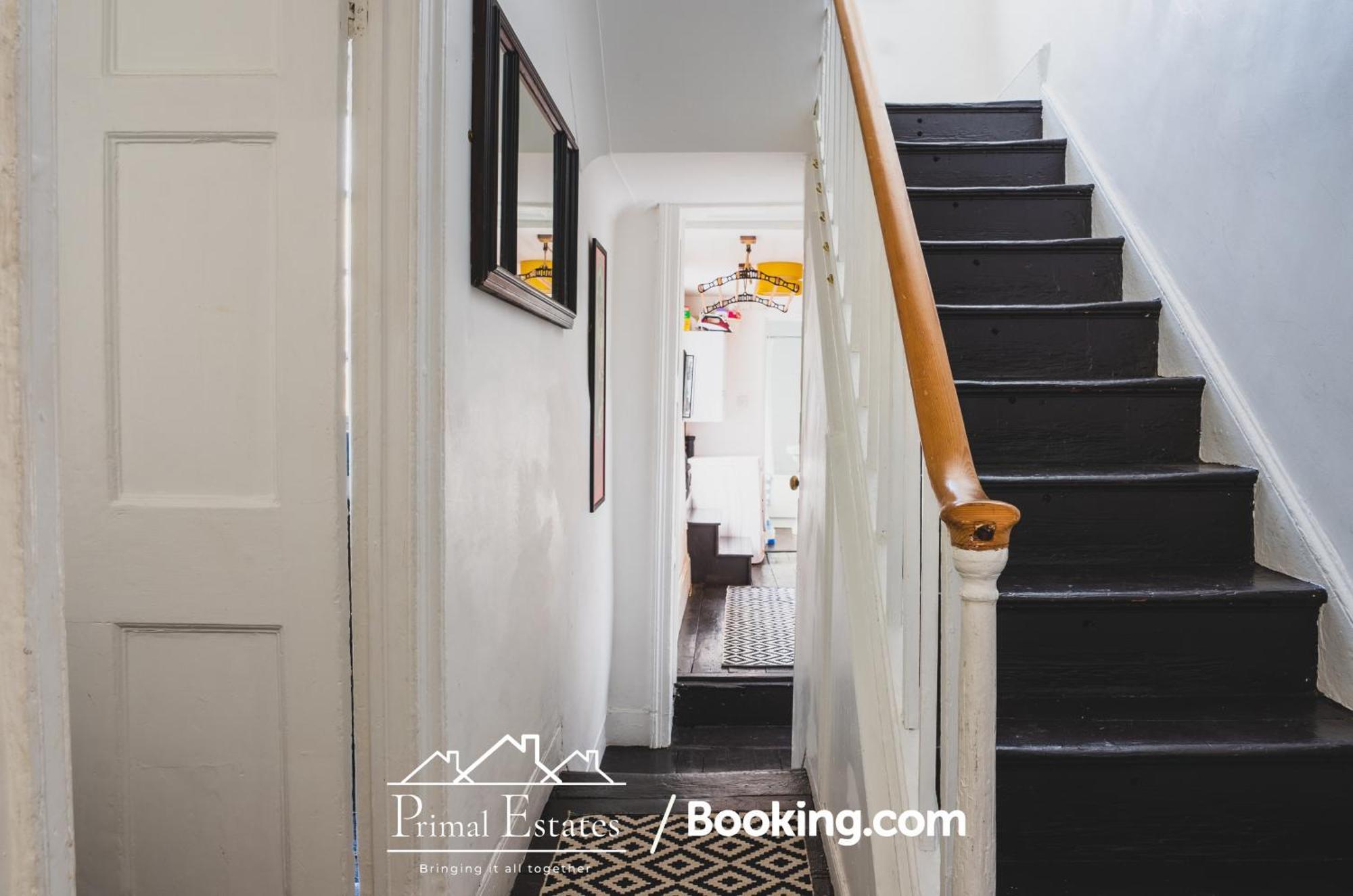 Primal Estates Brighton: Three-bedroom Townhouse With Roof Terrace Apartment *