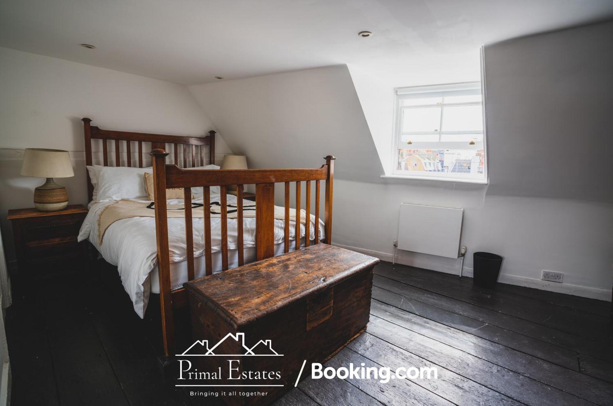 Primal Estates Brighton: Three-bedroom Townhouse With Roof Terrace Apartment Brighton